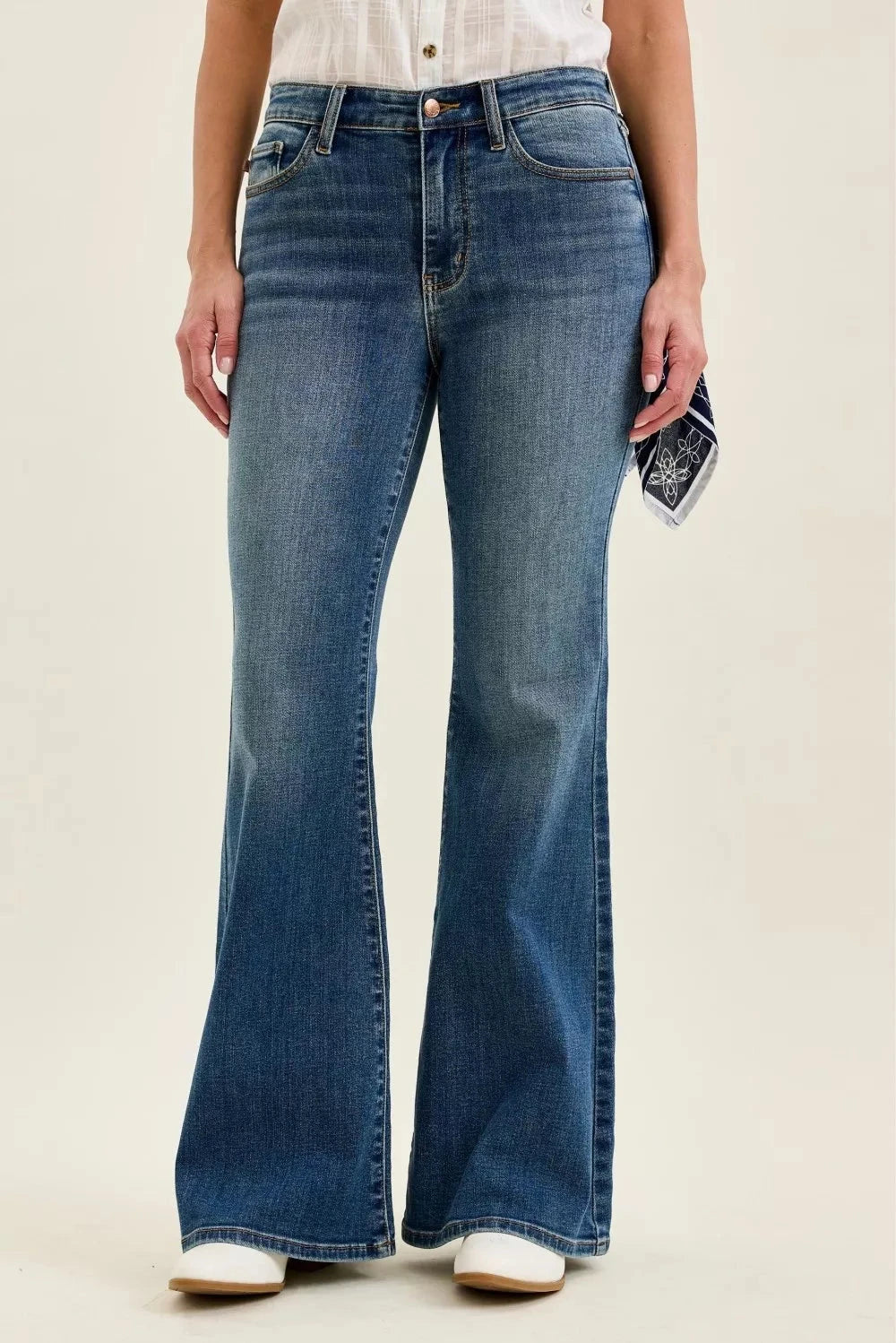 Judy Blue Mid Rise Jaqueline Flare